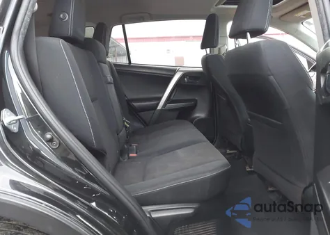 2017 Toyota Rav4 Hybrid Xle z USA, uszkodzony, nr VIN JTMRJREV5HD117722